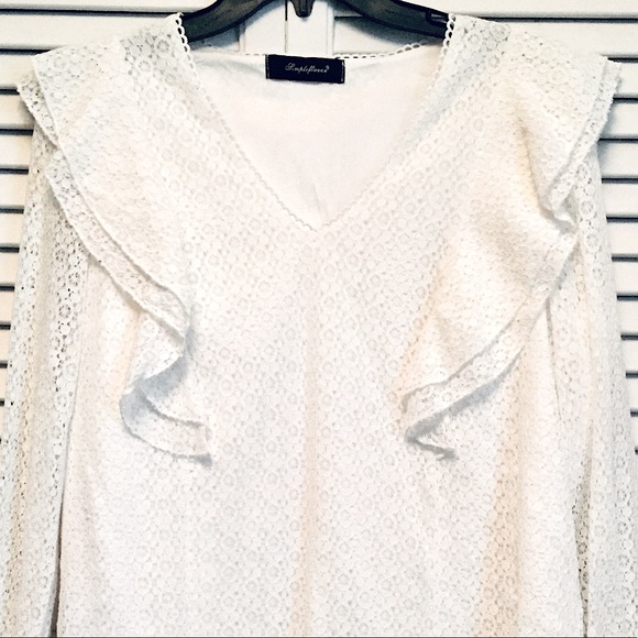NWOT Simple Flavor White Ruffle Lace Poet Blouse M - Picture 2 of 15